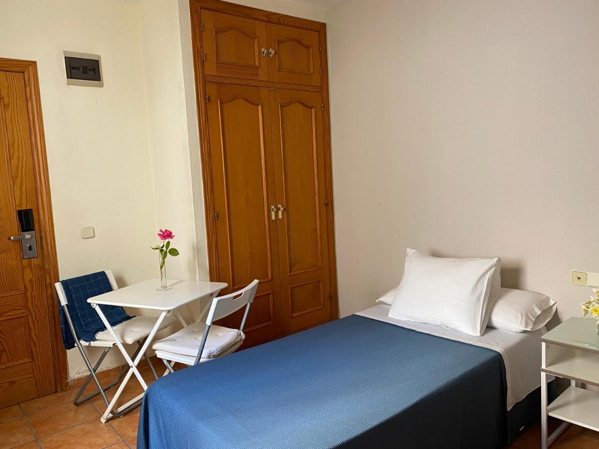 Hostal Moscatel Málaga Esterno foto